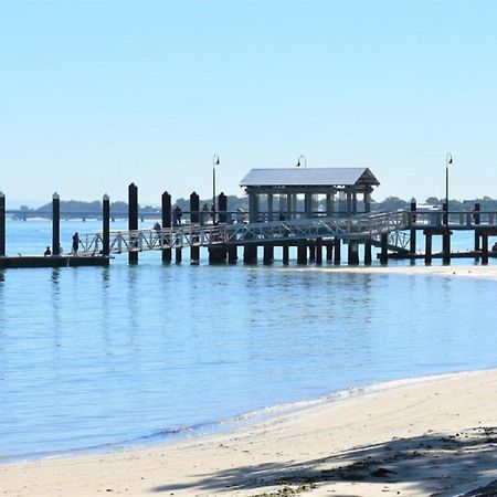 Bribie Beach Bungalow Apartment Bongaree Exterior photo